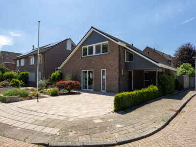 Kozijnen in warme tinten | van Gessel Ramen en Deuren